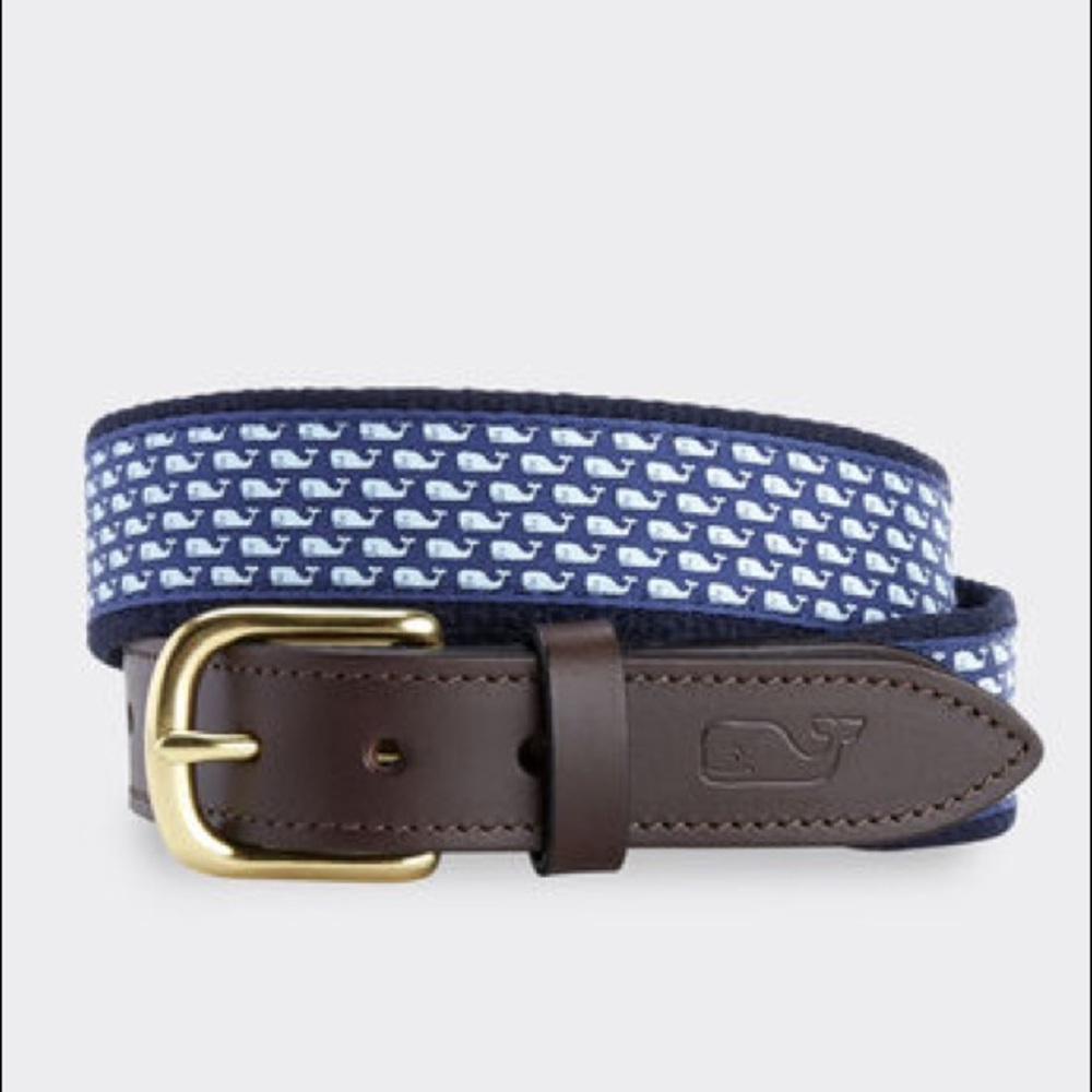 Boys vineyard vines belt.
